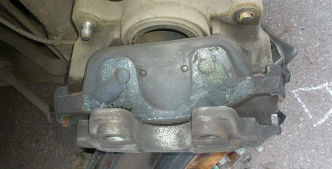 Тормозные колодки Ford Kuga 2