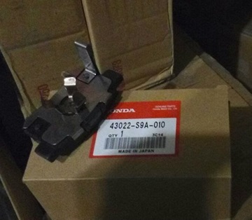 Тормозные колодки на Honda CRV