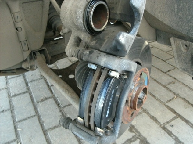 Тормозные колодки на Lada Largus