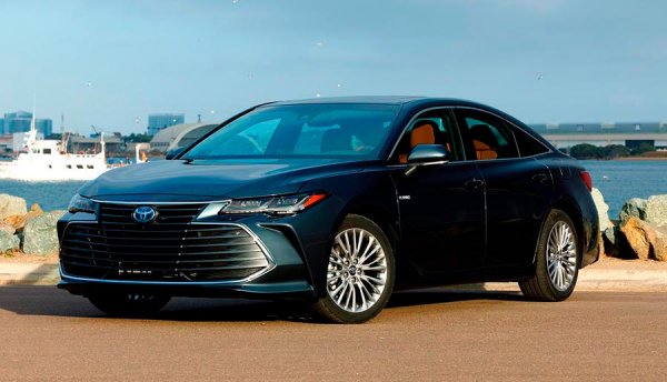Toyota Avalon 2019 – новая 5 генерация автомобиля с гибридными двигателями