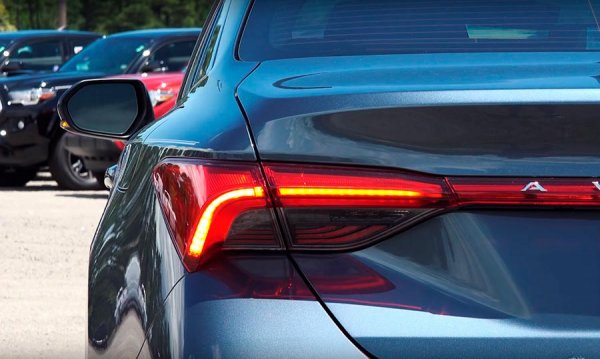 Toyota Avalon 2019 – новая 5 генерация автомобиля с гибридными двигателями