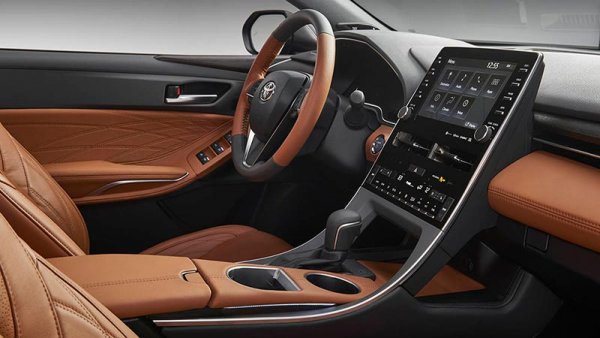 Toyota Avalon 2019 – новая 5 генерация автомобиля с гибридными двигателями