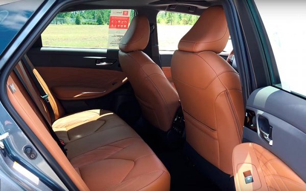 Toyota Avalon 2019 – новая 5 генерация автомобиля с гибридными двигателями
