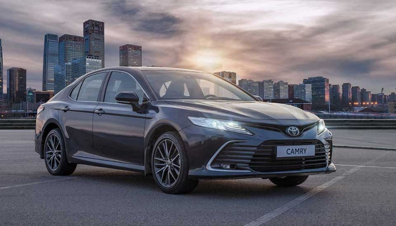 Toyota Camry 2021: больше динамики при лучшей экономии топлива. Причины подорожания