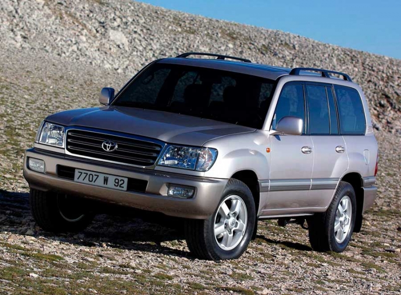 Toyota Land Cruiser 200, стоит покупать на вторичном рынке, что говорят владельцы