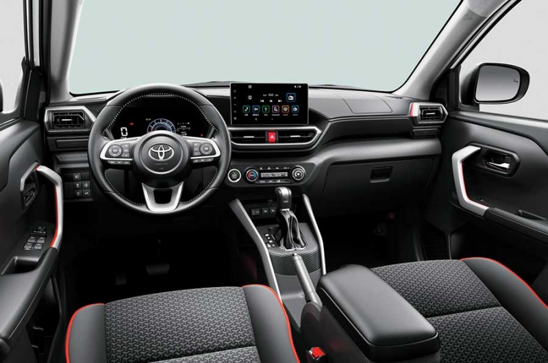 Toyota Raze — маленький кроссовер от именитого бренда