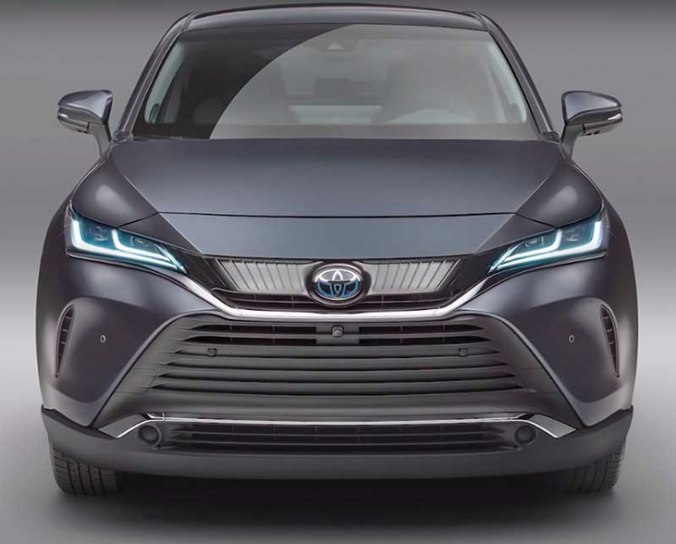 Toyota Venza 2021 второго поколения – новый уровень кроссовера от именитого бренда