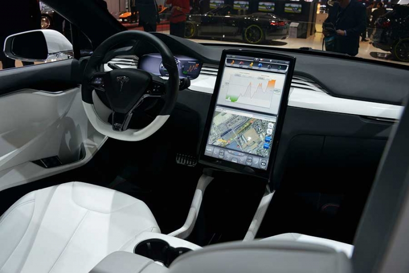 У автомобилей Tesla скоро появится свой «голос»
