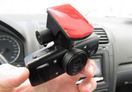 Установка видеорегистратора на автомобиль