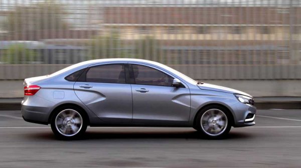 В автосалонах России появилась Лада Веста с более мощным двигателем