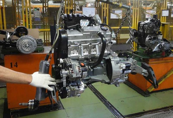 В автосалонах России появилась Лада Веста с более мощным двигателем