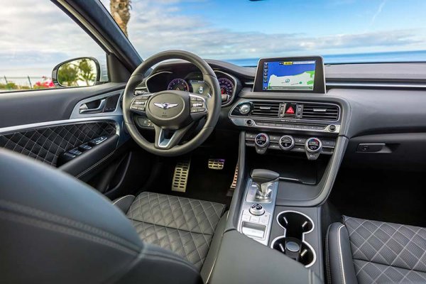 Производство спортивного седана Hyundai Genesis G70 началось в России