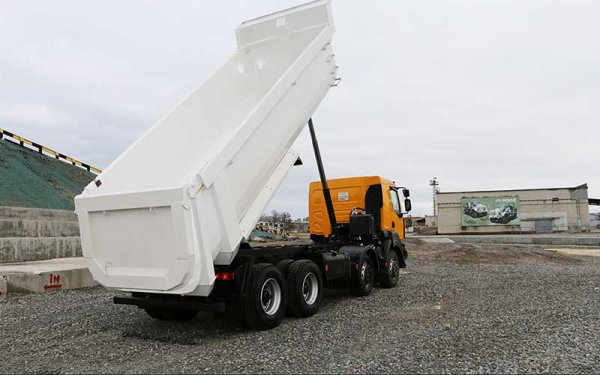 В Украине презентовали новый самосвал КрАЗ-7133С4