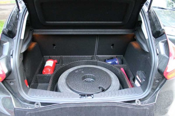 Важные подробности о обновленном седане Ford Focus 3