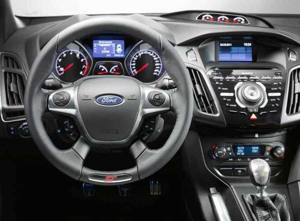 Важные подробности о обновленном седане Ford Focus 3
