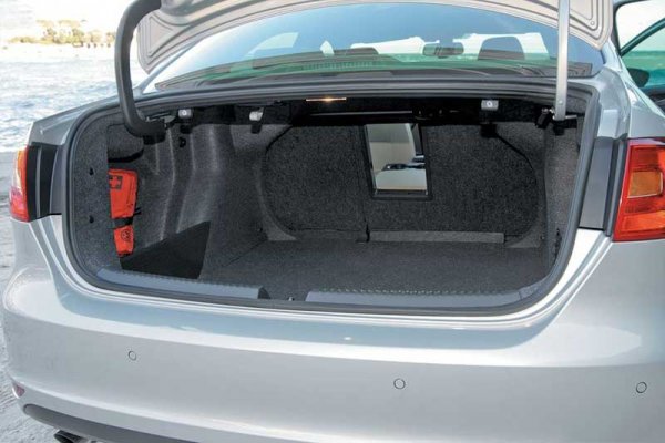 Volkswagen Jetta 6 (рестайлинг) для российского рынка - обзор, комплектации и цены, отзывы