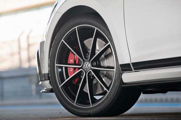 Volkswagen создаст сверхмощную версию Golf GTI Clubsport