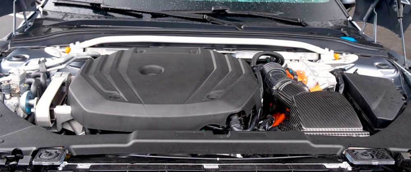 Volvo и Geely представила новый совместный автомобиль