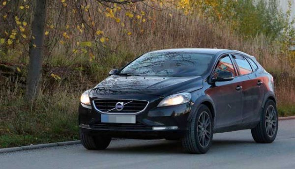 Volvo выпустит новый кроссовер XC40 в 2018 году