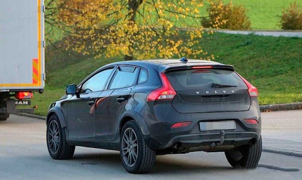 Volvo выпустит новый кроссовер XC40 в 2018 году