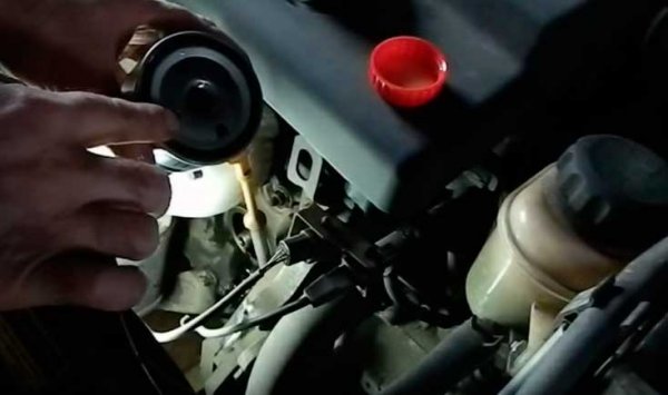 Замена масла в Chevrolet Cruze 1.6